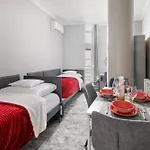 Downtown Apartment House Red