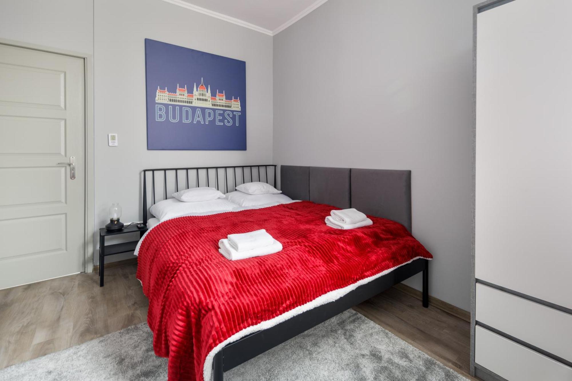Downtown House Red Apartment Budapest