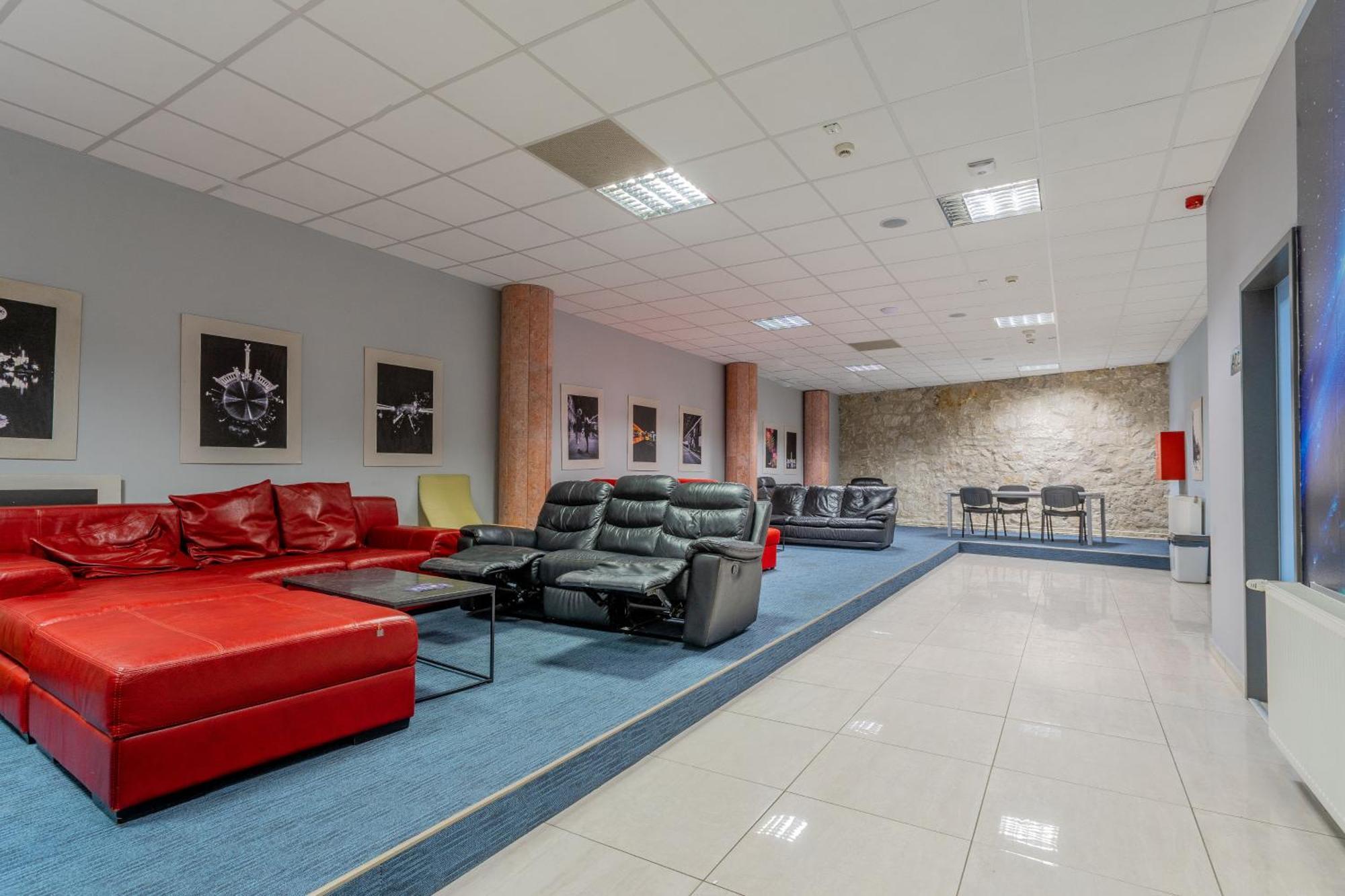 Downtown House Red Apartment Budapest
